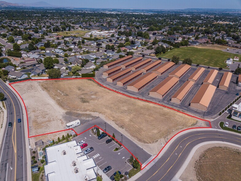 2606 S. Williams Place, Kennewick, WA à vendre - Photo de l’immeuble – Image 2 sur 6