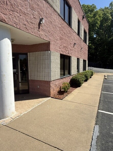 2712 Richmond Hwy, Stafford, VA à louer - Photo de l’immeuble – Image 3 sur 10
