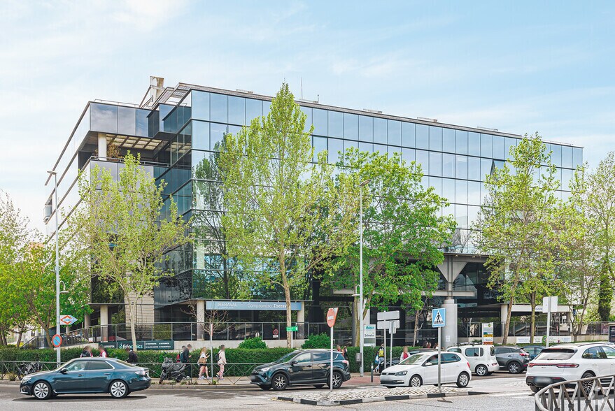 Avenida de Bruselas, 5, Alcobendas, Madrid à louer - Photo principale – Image 1 sur 3