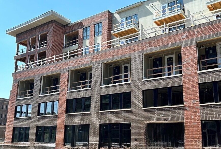 201 Superior St, Fort Wayne, IN à louer - Photo de l’immeuble – Image 2 sur 6