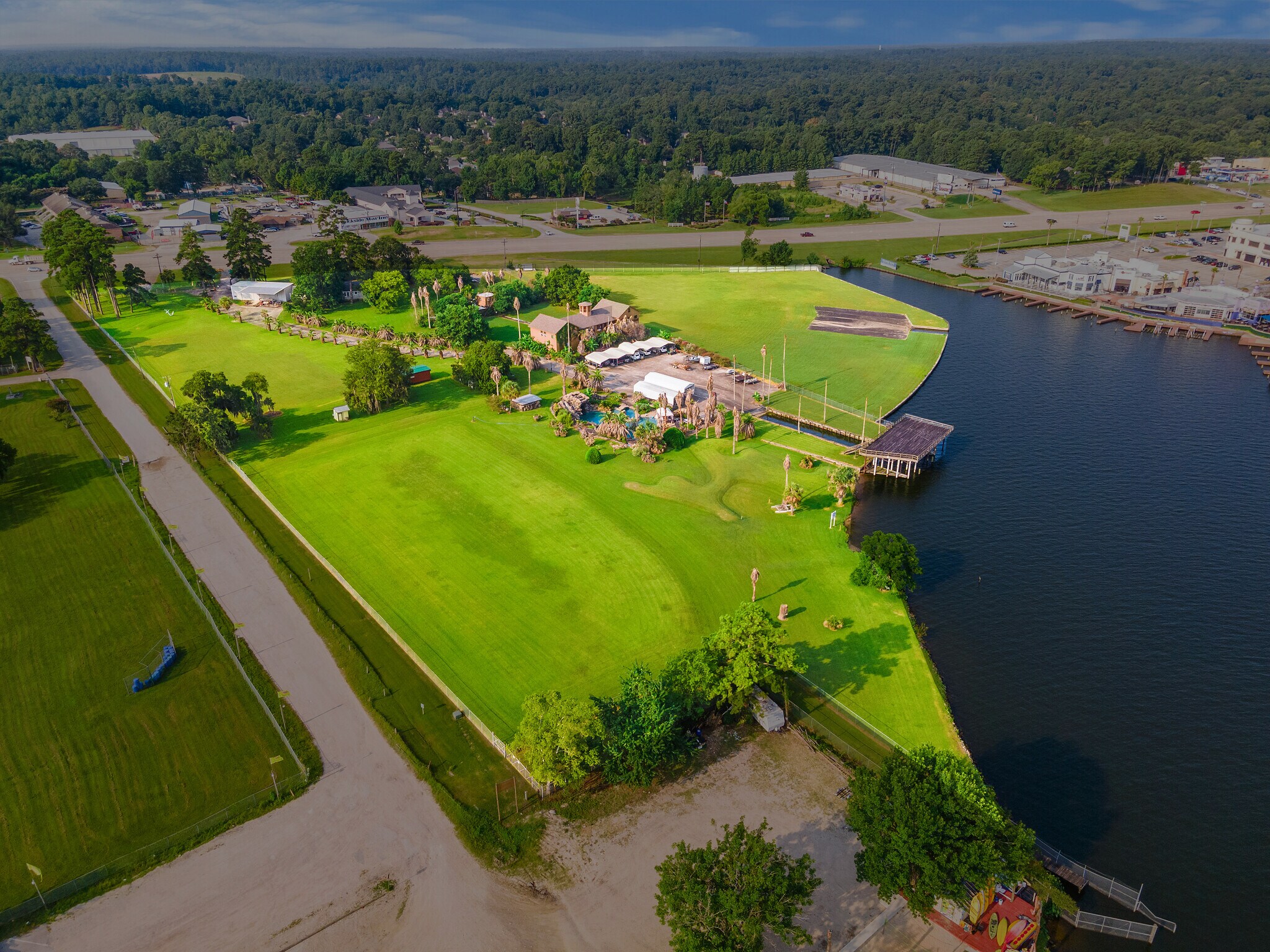 14982 Highway 105 W, Montgomery, TX à vendre Photo principale– Image 1 sur 5