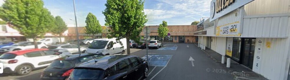 Local commercial dans Puiseux-Pontoise à louer - Photo de l’immeuble – Image 3 sur 7
