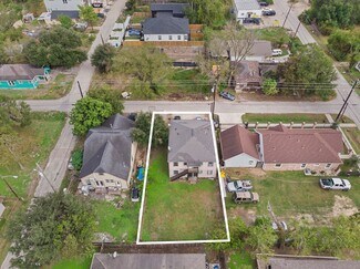 Plus de détails pour 3213 Des Chaumes St, Houston, TX - Logement à vendre
