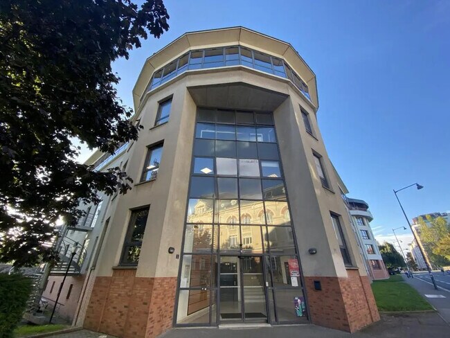 Plus de détails pour Bureau à louer