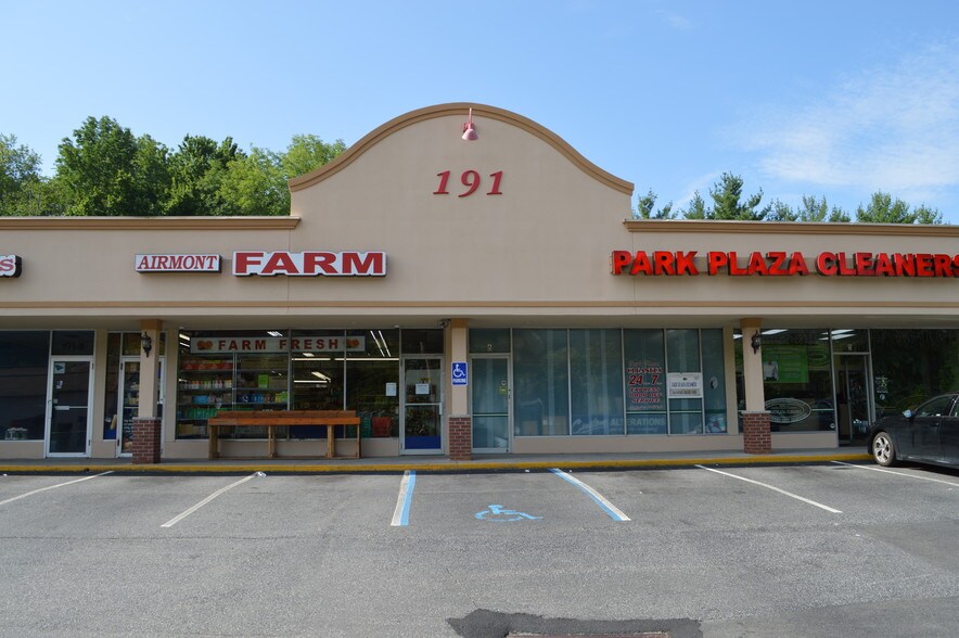 191 Rt-59, Suffern, NY à louer - Photo de l’immeuble – Image 1 sur 10