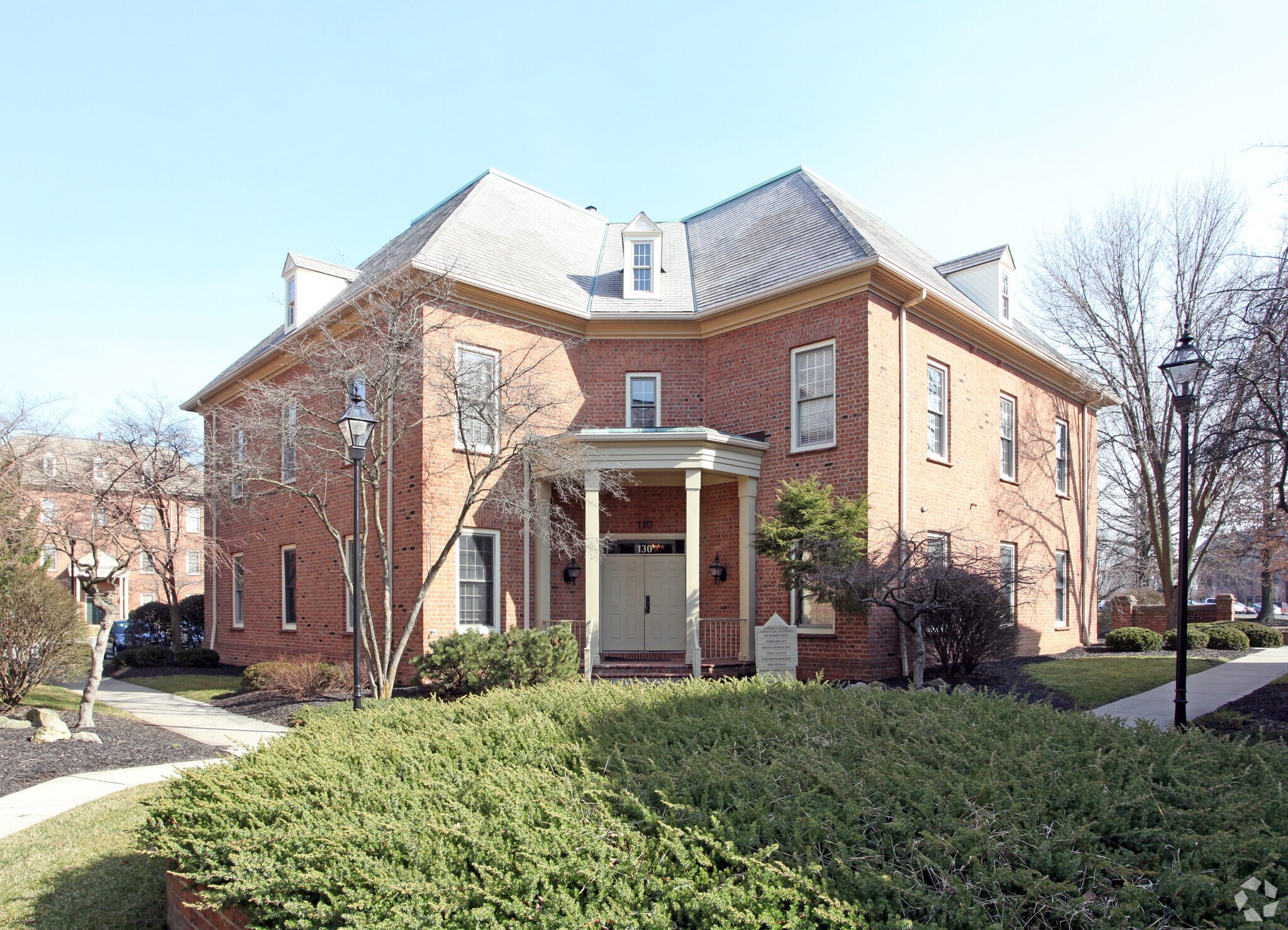 130 Northwoods Blvd, Columbus, OH à louer Photo de l’immeuble– Image 1 sur 5