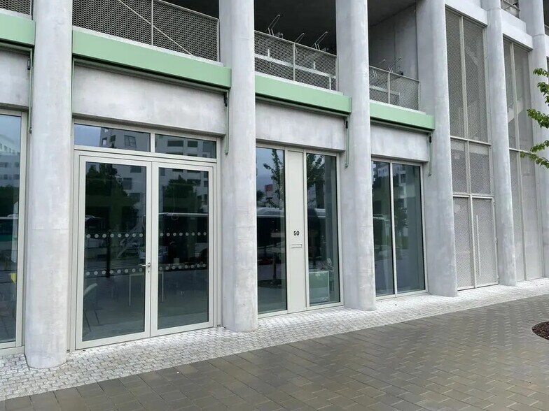 Local commercial dans Nantes à louer - Photo de l’immeuble – Image 3 sur 3