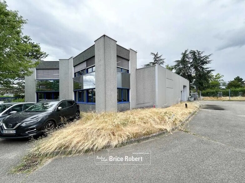 Bureau dans Décines-Charpieu à louer - Photo de l’immeuble – Image 1 sur 12