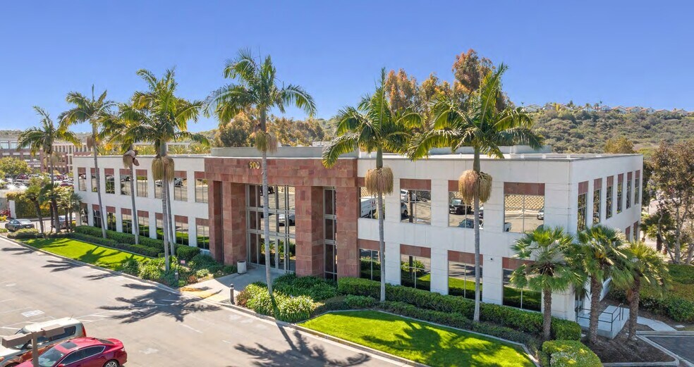 1900 Wright Pl, Carlsbad, CA à vendre - Photo de l’immeuble – Image 1 sur 16