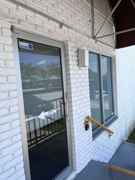 3032-3090 44th Ave N, Saint Petersburg, FL à louer - Photo de l’immeuble – Image 2 sur 10