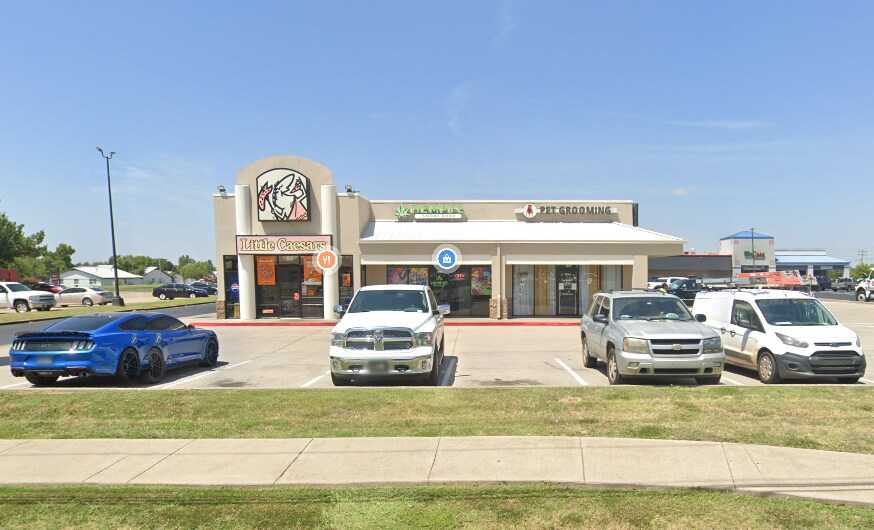 1229-1233 N Santa Fe Ave, Moore, OK à louer - Photo de l’immeuble – Image 3 sur 5