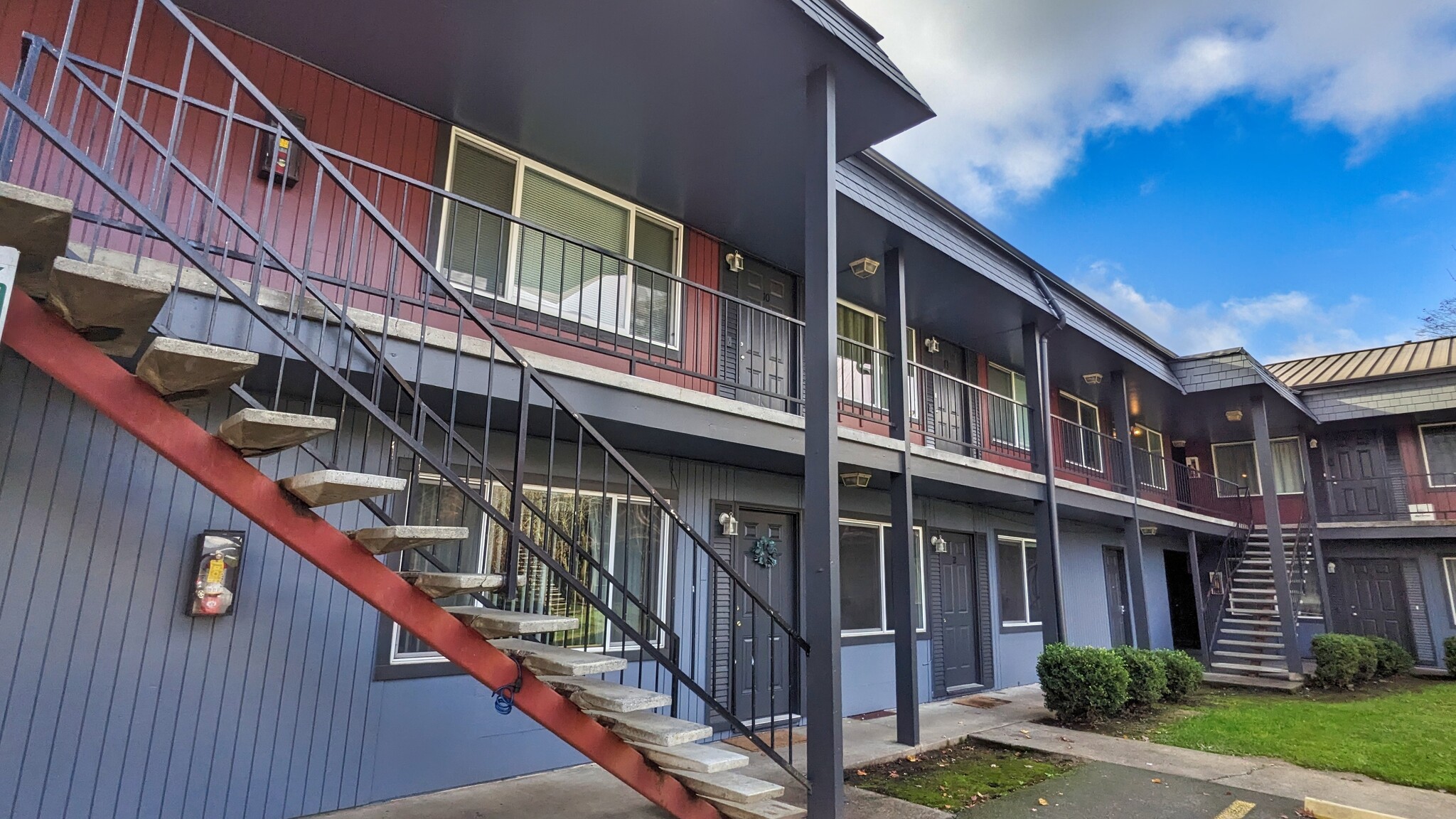 5109 NE Killingsworth St, Portland, OR à vendre Photo de l’immeuble– Image 1 sur 8