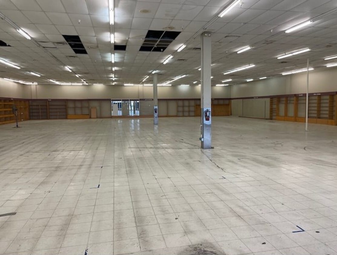 2000 N Neil St, Champaign, IL à louer Photo intérieure– Image 1 sur 2