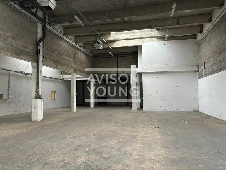 Local d’activités dans Aulnay-sous-Bois à louer - Photo intérieure – Image 2 sur 9