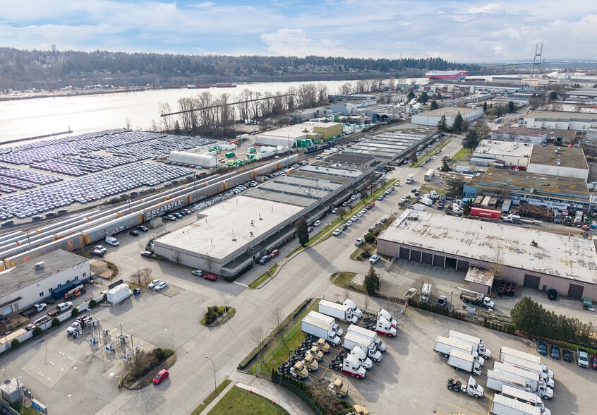 638-706 Derwent Way, Delta, BC à louer - Aérien – Image 3 sur 4