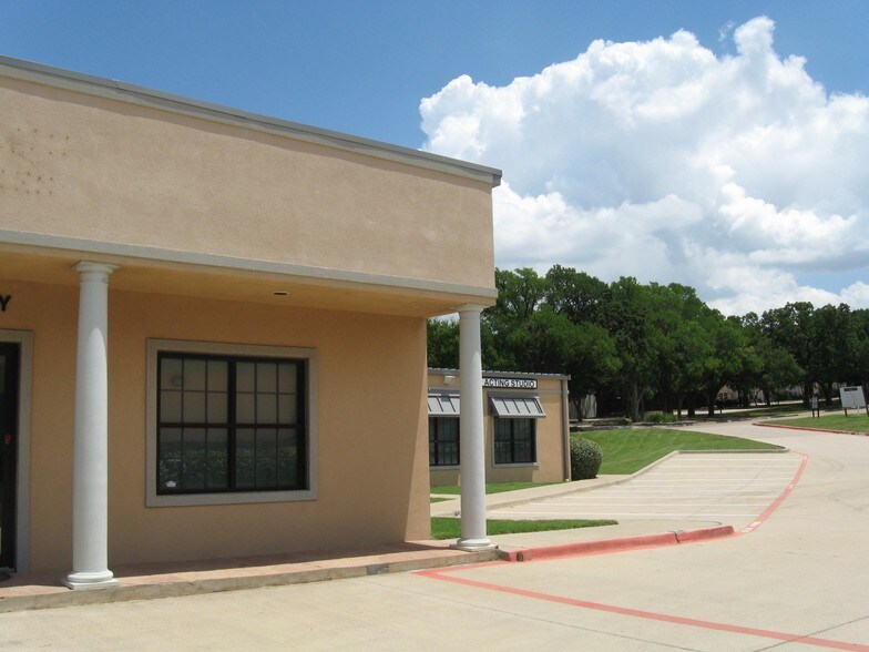 1621 E Southlake Blvd, Southlake, TX à louer - Photo de l’immeuble – Image 3 sur 4