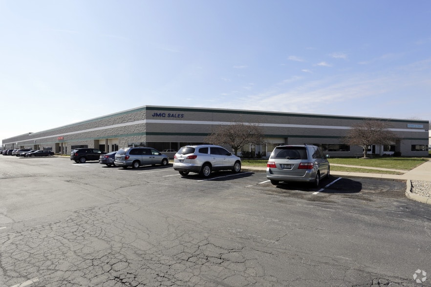 1345 Brookville Way, Indianapolis, IN à louer - Photo principale – Image 1 sur 5