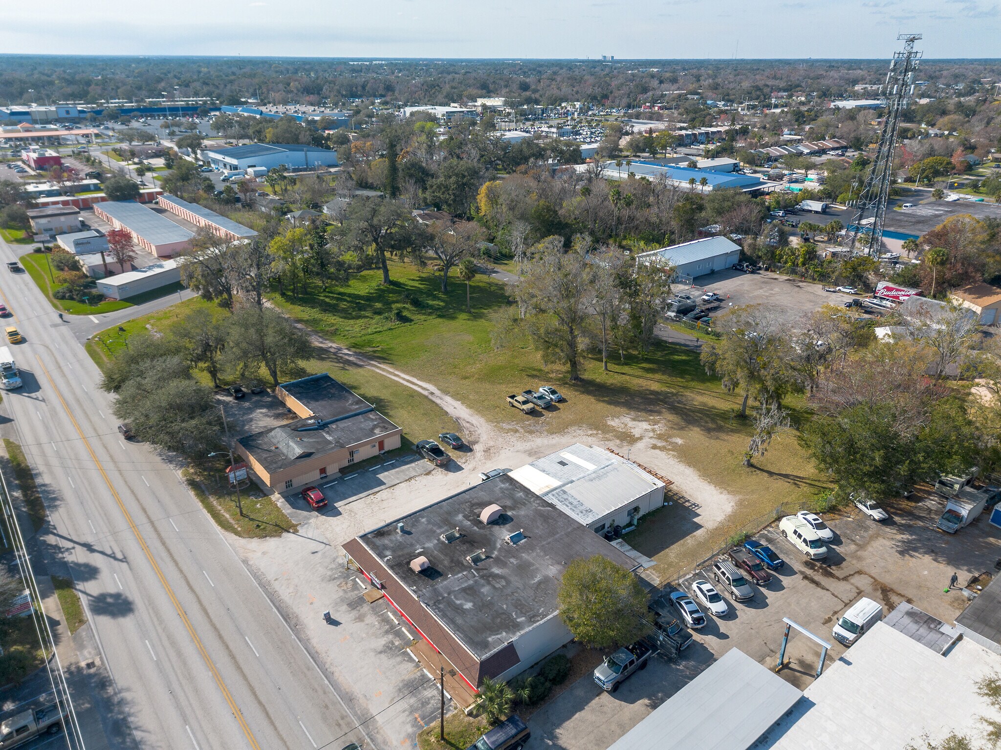 Mason Ave Center portefeuille de 3 biens à vendre sur LoopNet.fr Photo de l’immeuble– Image 1 sur 32