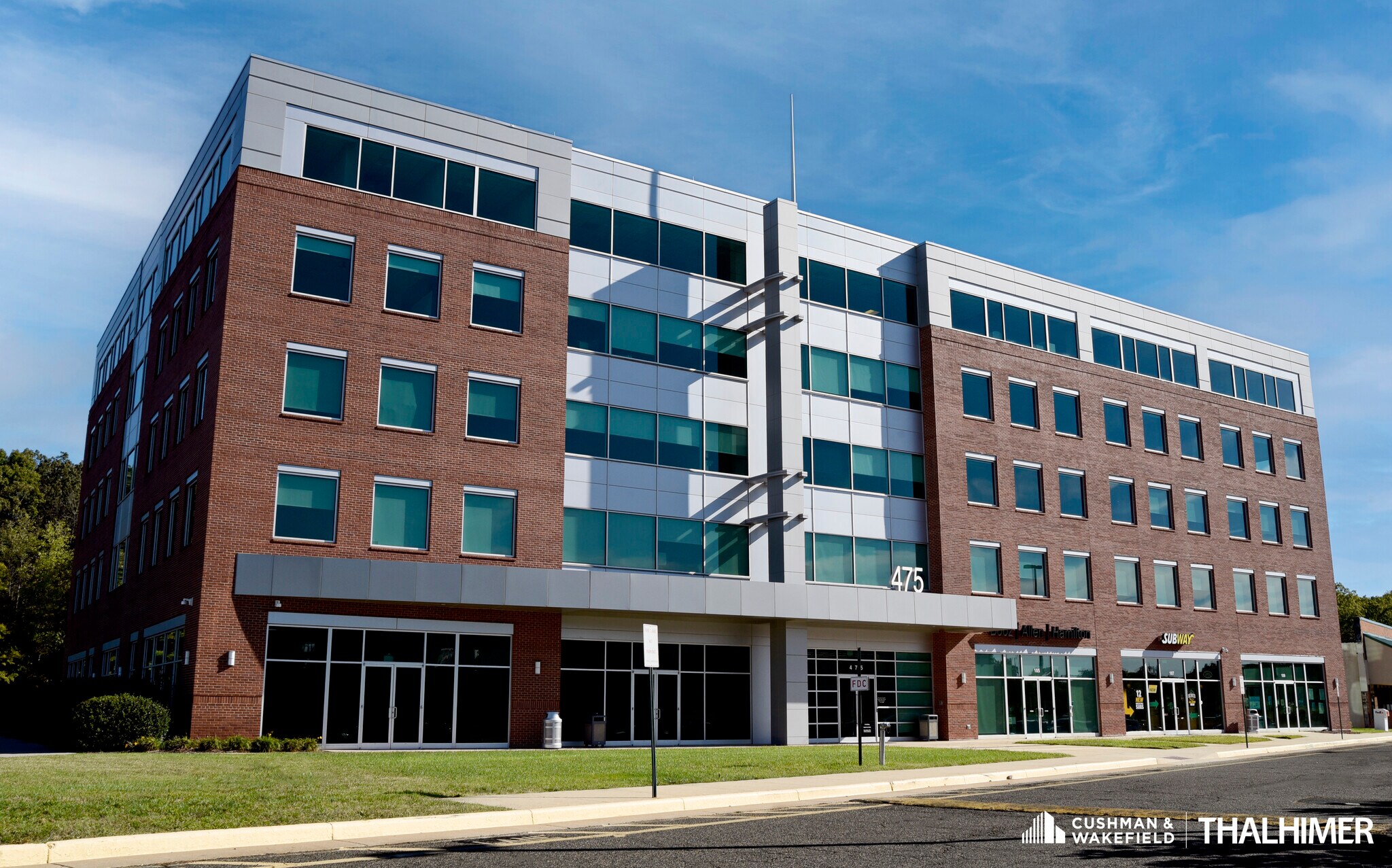 475 Aquia Towne Center Dr, Stafford, VA à louer Photo de l’immeuble– Image 1 sur 16