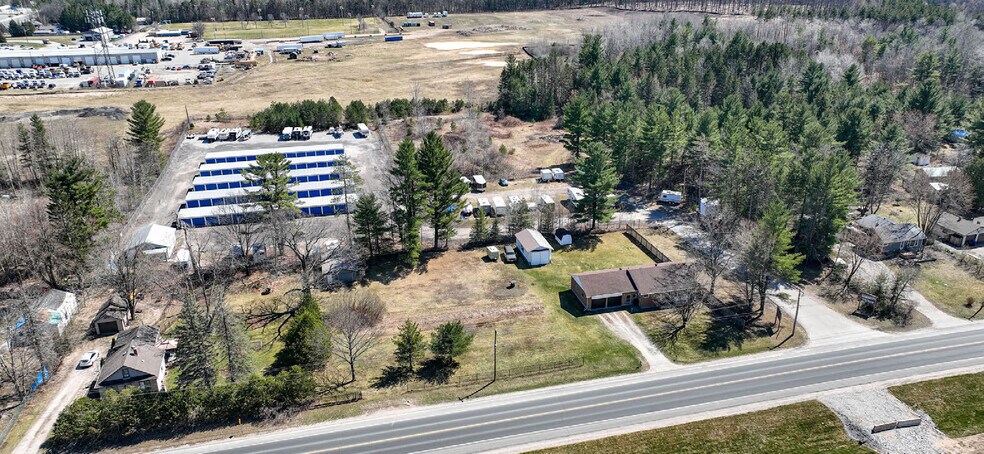 1063 Snow Valley Rd, Springwater, ON à vendre - Photo principale – Image 1 sur 7