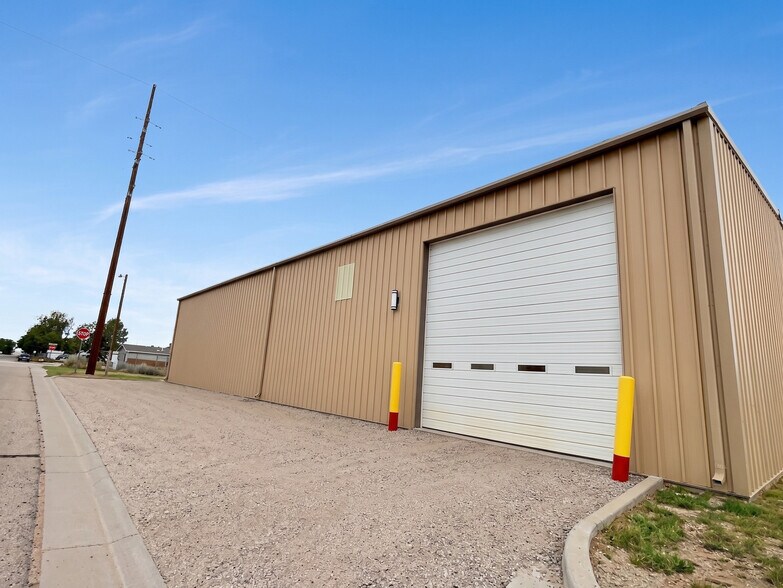 1312 Pendell Blvd, Mills, WY à louer - Photo de l’immeuble – Image 2 sur 5