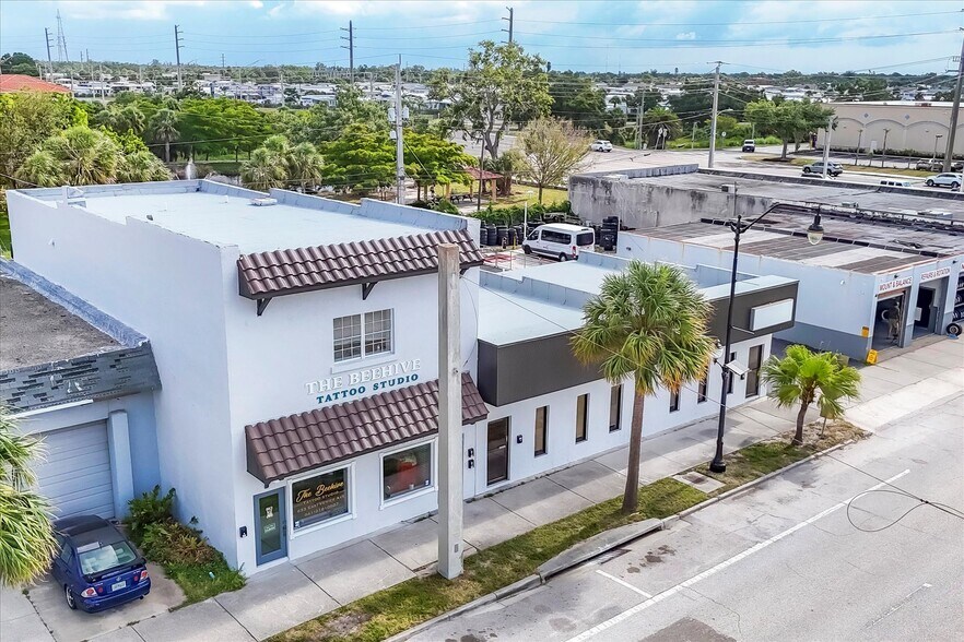 641 E Venice Ave, Venice, FL à vendre - Photo de l’immeuble – Image 3 sur 51