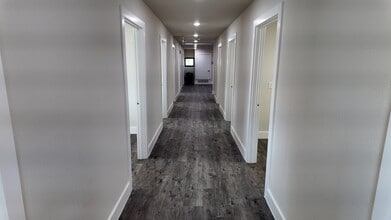 2000-2002 W Sublett Rd, Arlington, TX à louer Photo intérieure– Image 2 sur 4