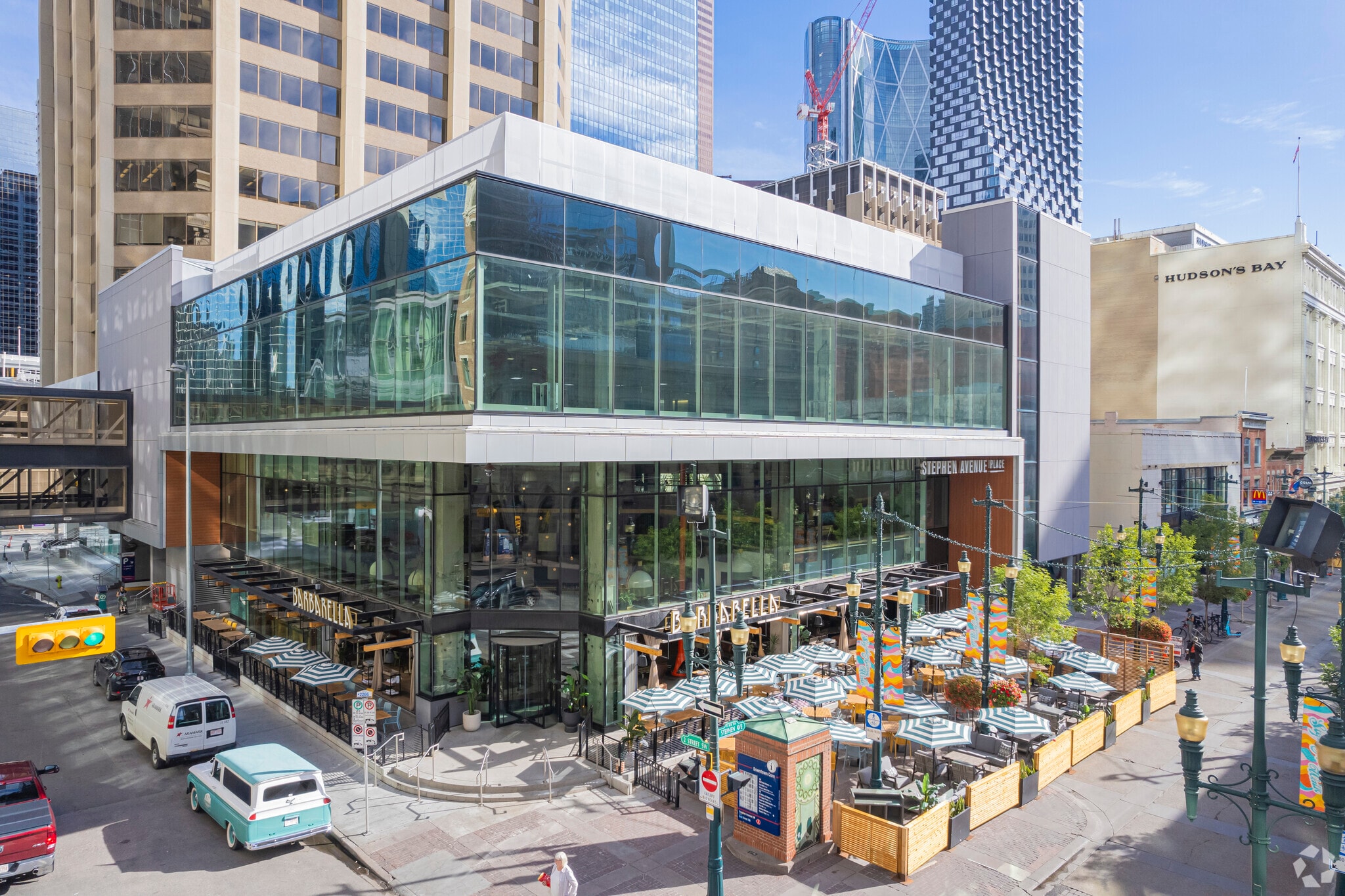 700 2 St SW, Calgary, AB à louer Photo principale– Image 1 sur 4