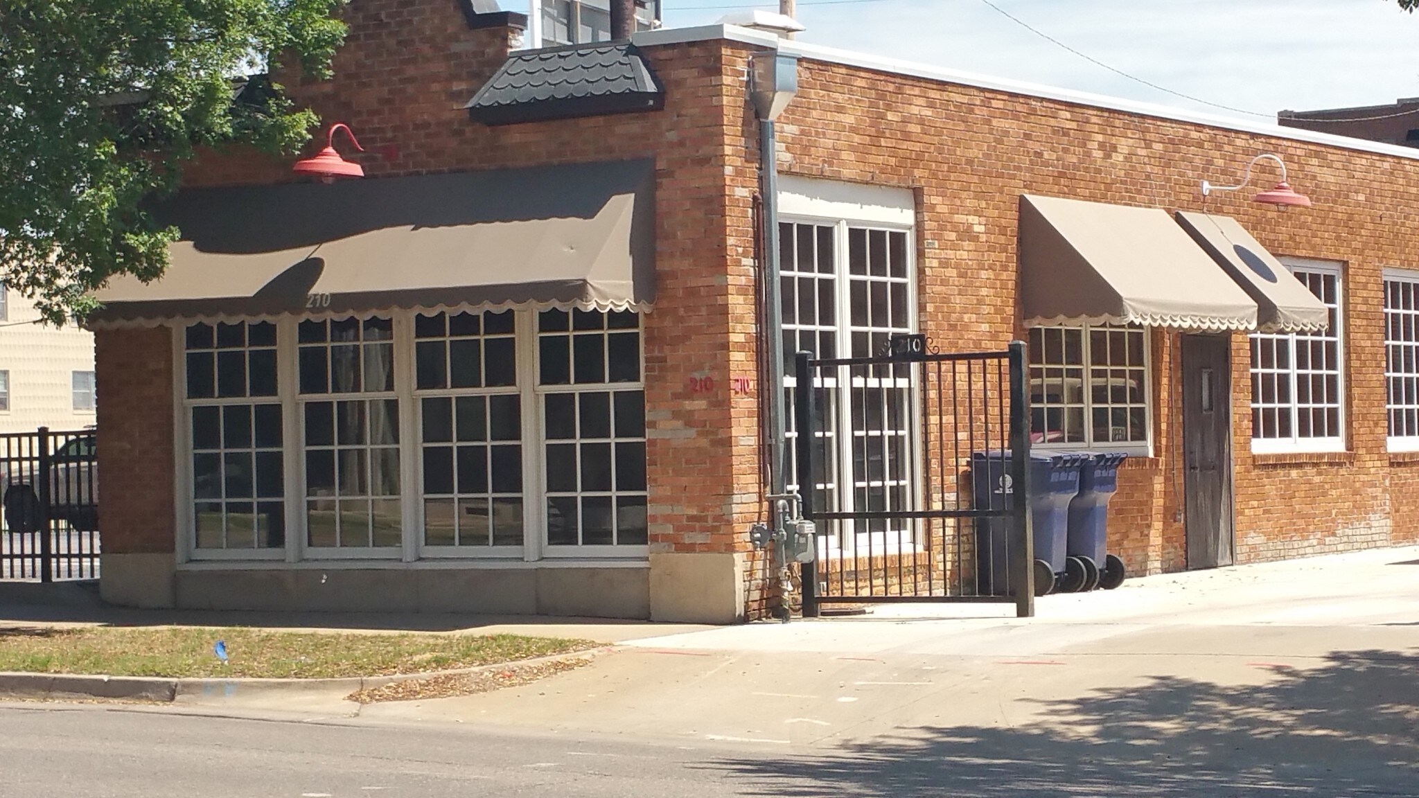 210 NW 10th St, Oklahoma City, OK à louer Photo principale– Image 1 sur 9