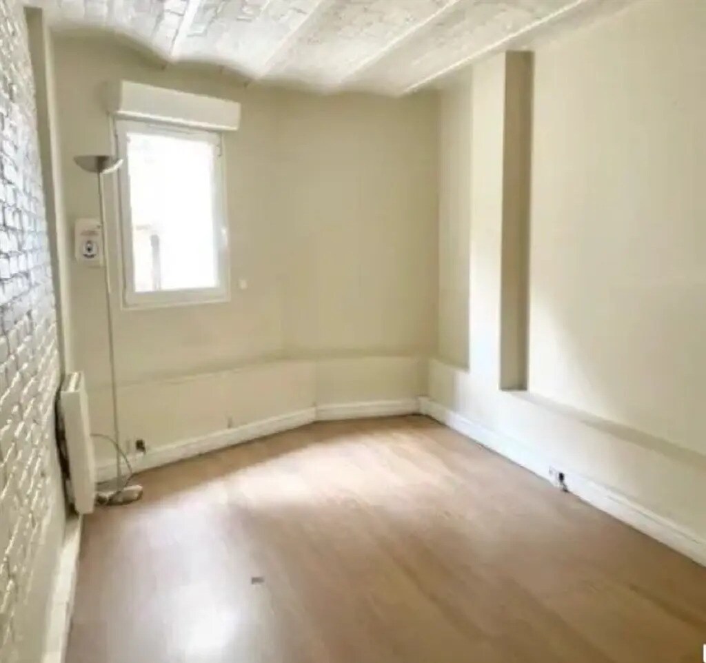 Local commercial dans Paris à louer Photo de l’immeuble– Image 1 sur 6