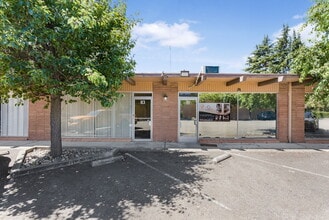 77-89 Jackson St, Hayward, CA à louer Photo intérieure– Image 2 sur 33