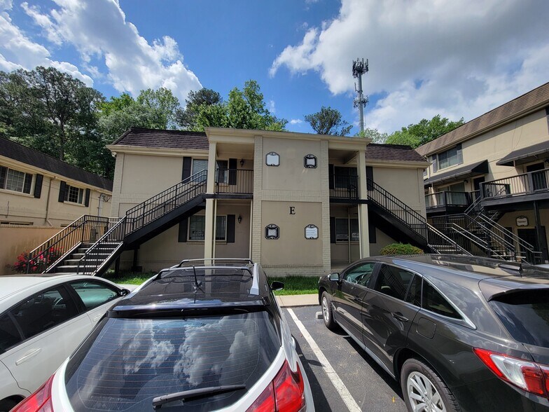 4651 Roswell Rd NE, Atlanta, GA à louer - Photo de l’immeuble – Image 2 sur 12