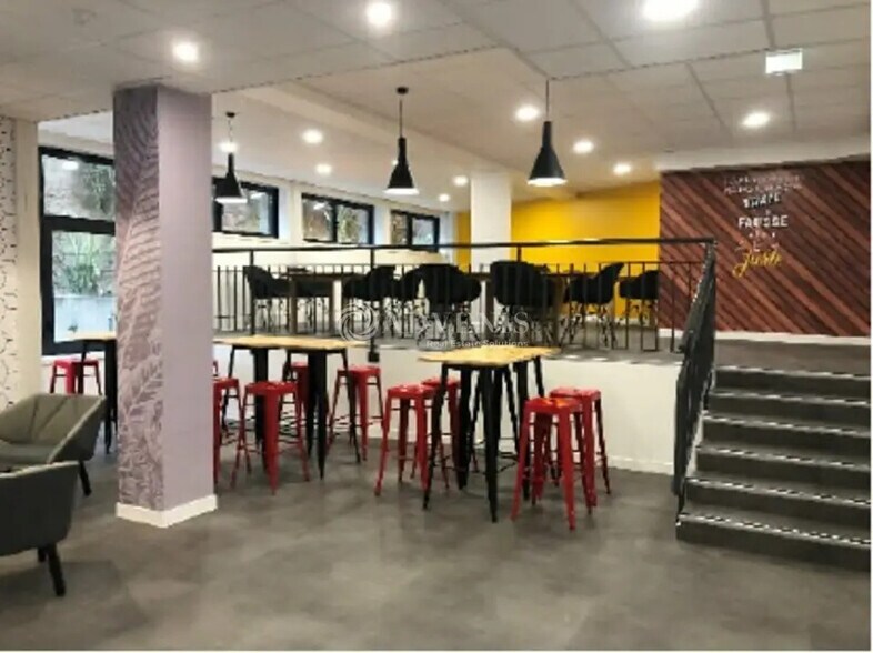 Bureau dans Levallois-Perret à louer - Photo de l’immeuble – Image 3 sur 8