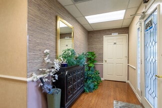 Plus de détails pour 2335 W Green Oaks Blvd, Arlington, TX - Bureau à louer