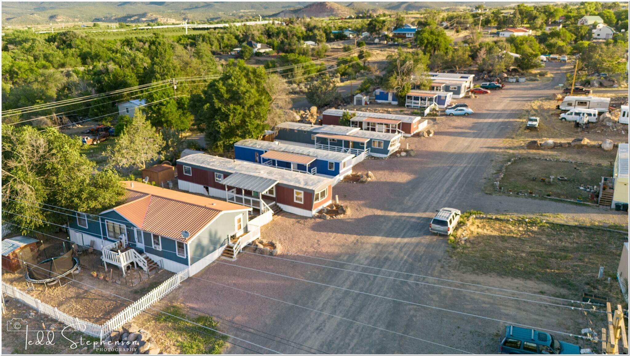 810 NW Cedar Ave, Cedaredge, CO à vendre Photo principale– Image 1 sur 31