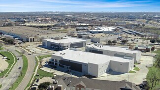 Plus de détails pour 1940 Lakepointe Dr, Lewisville, TX - Industriel/Logistique à vendre