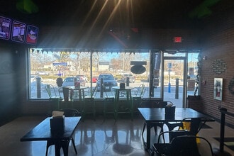 1710 Route 112, Coram, NY à louer Photo intérieure– Image 2 sur 5