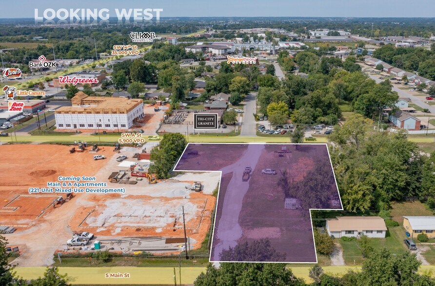 1111 SW A St, Bentonville, AR à vendre - Photo de l’immeuble – Image 2 sur 3