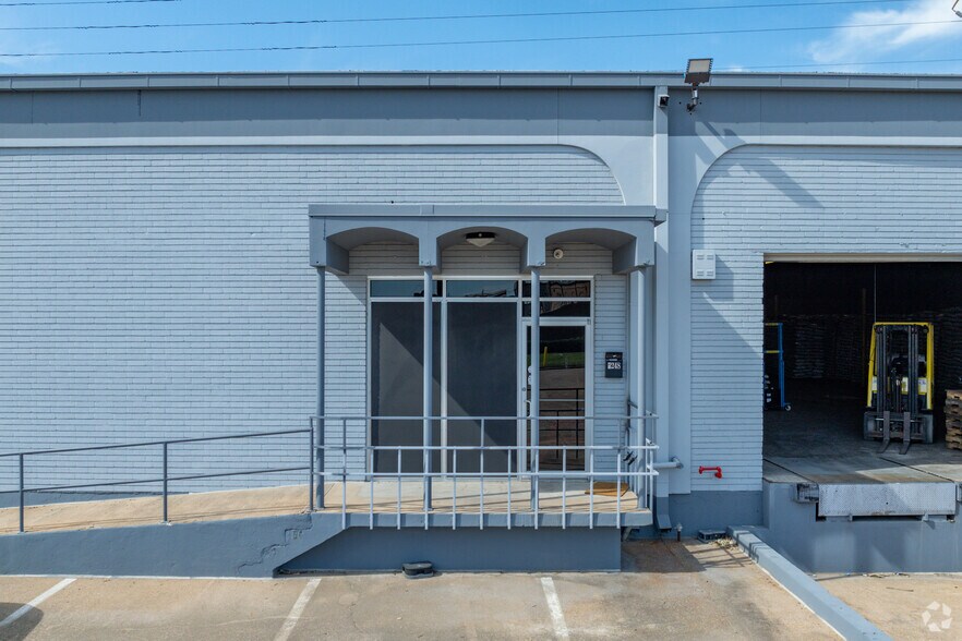 7240-7248 Wynnwood Ln, Houston, TX à louer - Photo de l’immeuble – Image 3 sur 7