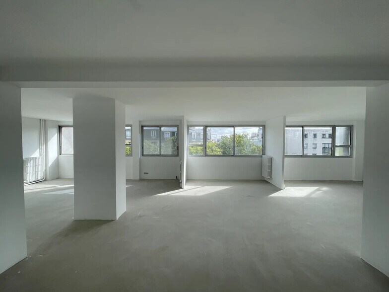 Bureau dans Paris à louer - Photo de l’immeuble – Image 1 sur 7