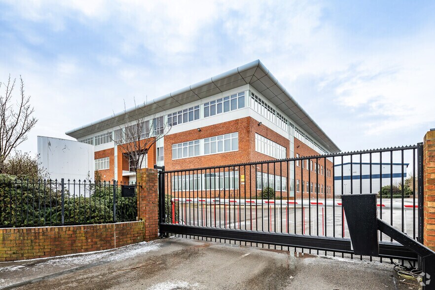 Elevator Rd, Manchester à louer - Photo de l’immeuble – Image 3 sur 3