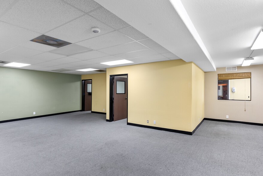 410 W J St, Tehachapi, CA à vendre - Photo intérieure – Image 3 sur 18