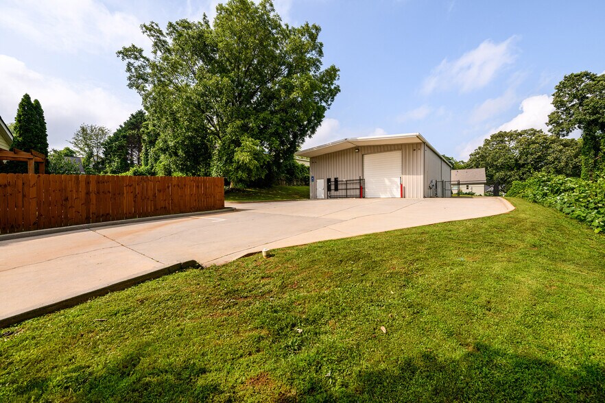 70 N Gwinnett St, Buford, GA à vendre - Photo de l’immeuble – Image 2 sur 19