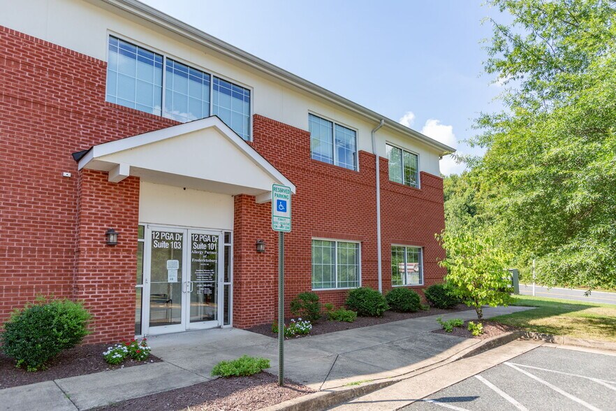 12 PGA Dr, Stafford, VA à louer - Photo de l’immeuble – Image 2 sur 3