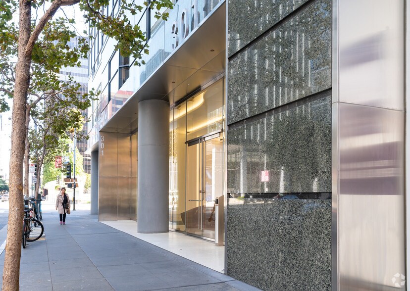 301 Howard St, San Francisco, CA à louer - Photo de l’immeuble – Image 2 sur 3