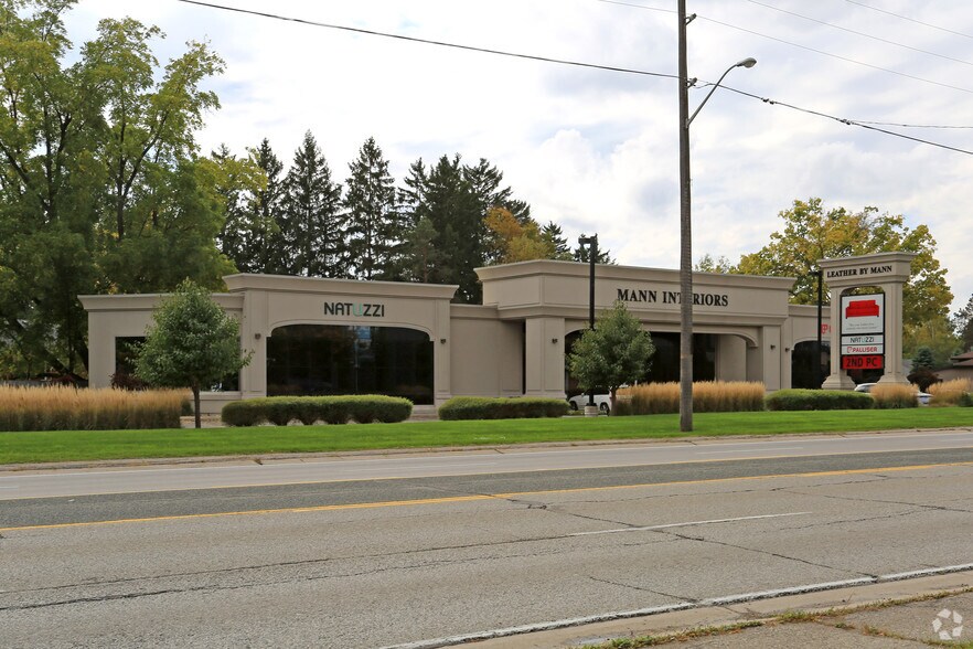 4553 King St E, Kitchener, ON à louer - Photo principale – Image 1 sur 11