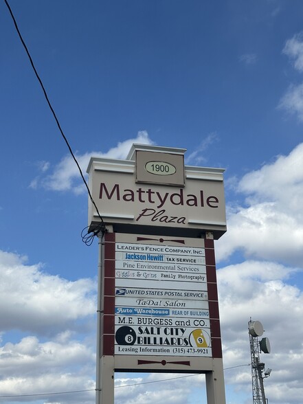 1900 Brewerton Rd, Mattydale, NY à louer - Photo de l’immeuble – Image 3 sur 7