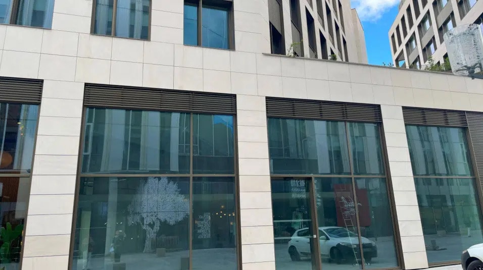 55 Rue De La Soie, Villeurbanne à louer - Photo de l’immeuble – Image 2 sur 6