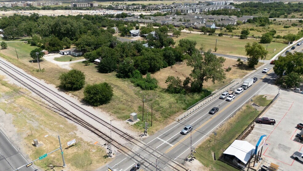 101 E South St, Leander, TX à vendre - Photo de l’immeuble – Image 1 sur 18