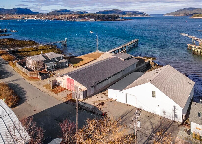 109 Shore Rd, Southwest Harbor, ME à vendre - Photo de l’immeuble – Image 2 sur 53